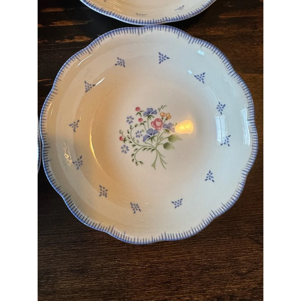 Nikko Japan American Country Rena Fruit Dessert Bowls Set of 4 Floral Blue Rim